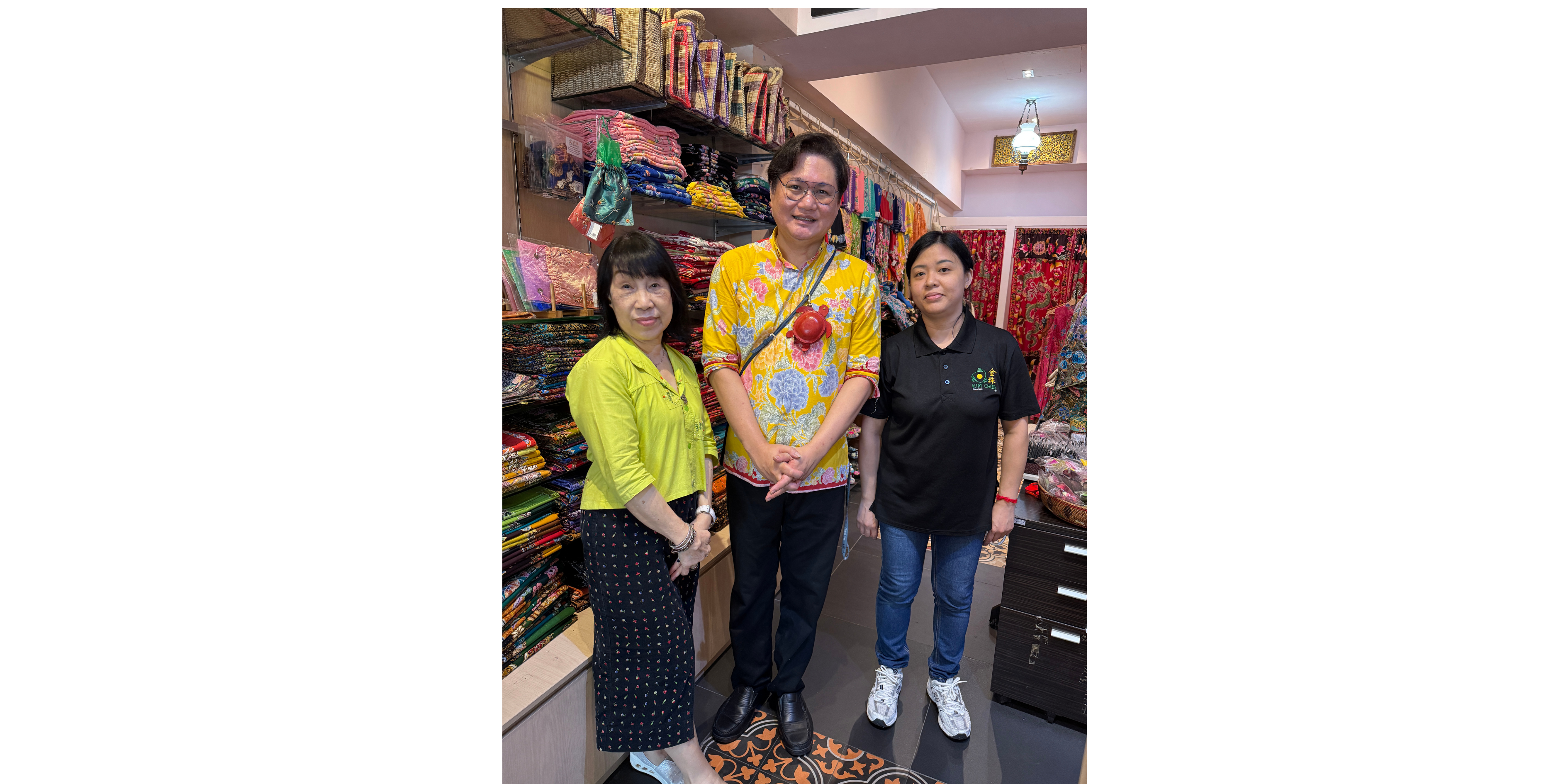Mr Raymond Wong and his team at Rumah Kim Choo